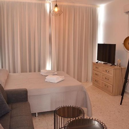 Paphos Almyria Apartments - By Imh Travel & Tours מראה חיצוני תמונה