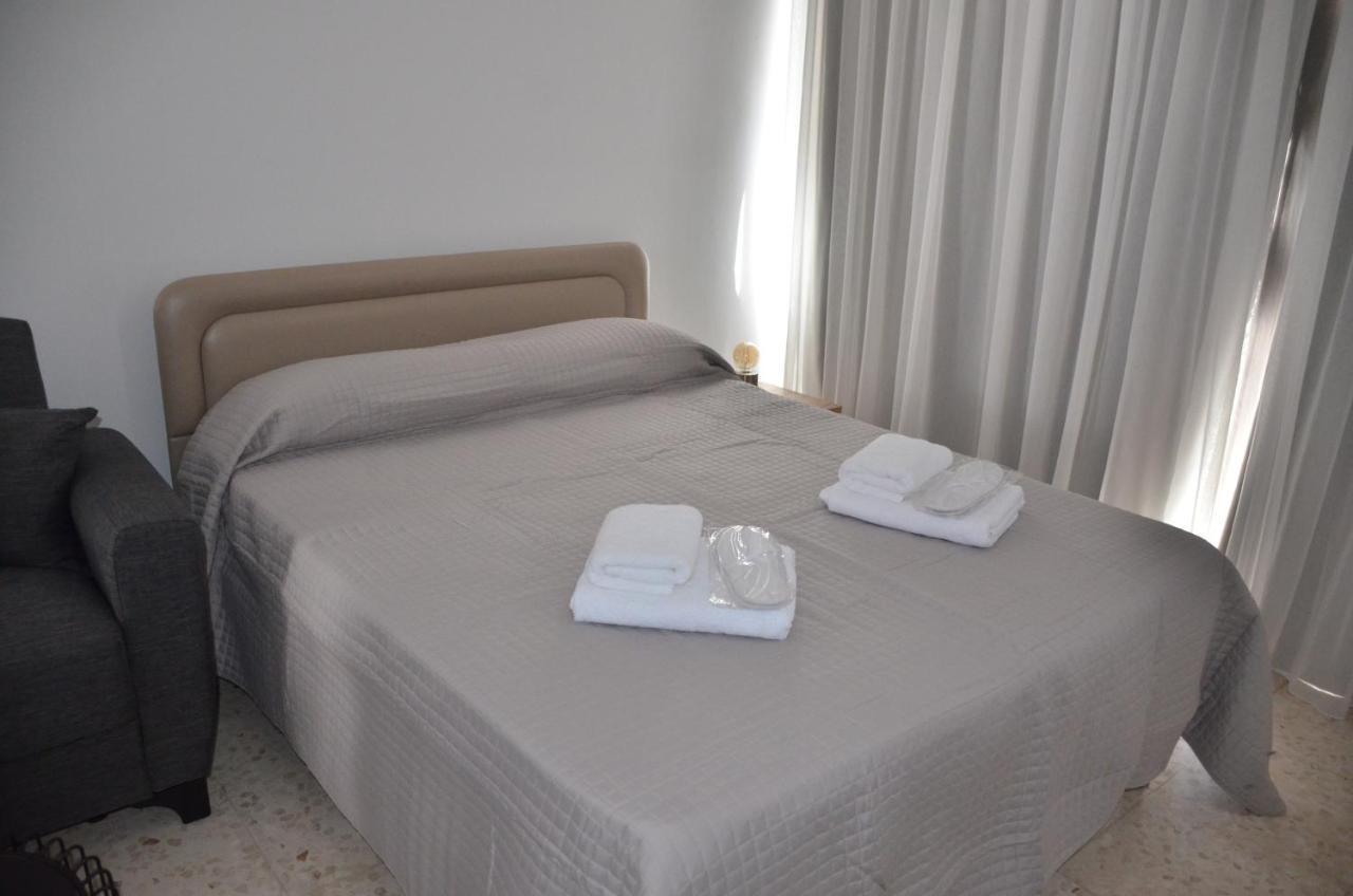 Paphos Almyria Apartments - By Imh Travel & Tours מראה חיצוני תמונה