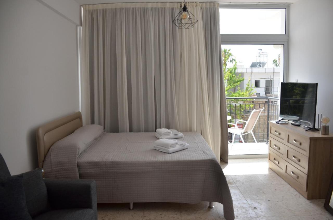 Paphos Almyria Apartments - By Imh Travel & Tours מראה חיצוני תמונה